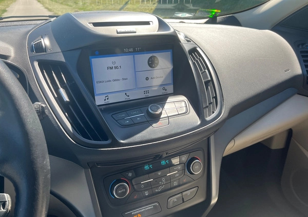 Ford Escape cena 52800 przebieg: 126000, rok produkcji 2017 z Knurów małe 781
